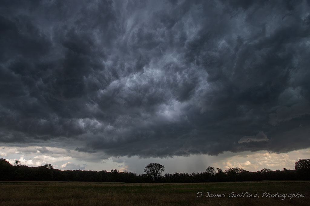 Photo: Chaotic storm cloud. Photo by James Guilford.